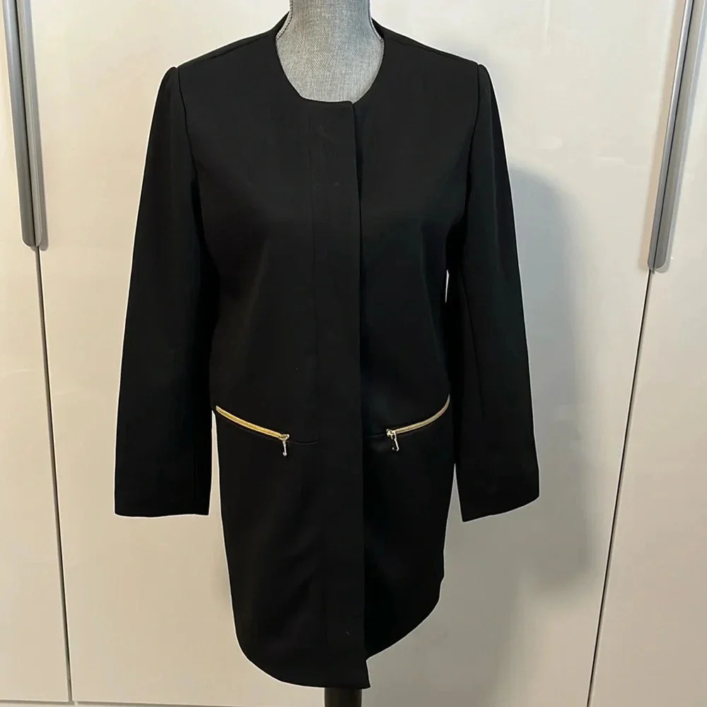 NWOT Classic Black Long Blazer Formal Lightweight Coat Lined Gold Zipper, Size M
